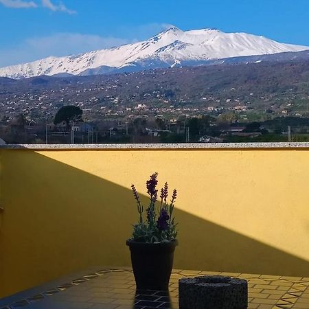 Yellow House Fiumefreddo di Sicilia Exterior foto